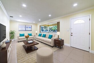 3730 NE 13th Ter in Pompano Beach, FL - Foto de edificio - Building Photo