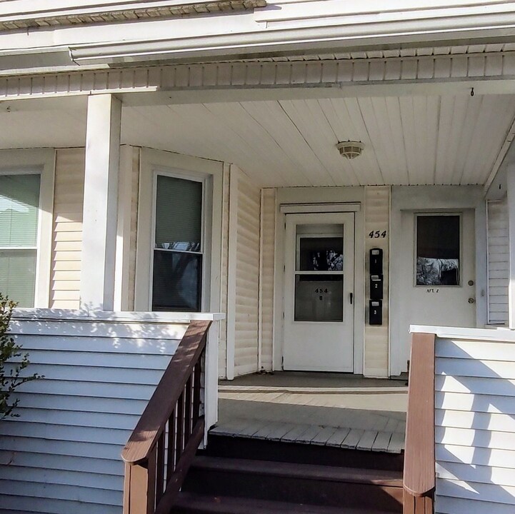 454 W 2nd St-Unit -1 in Elmira, NY - Foto de edificio