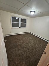34 E Gate, Unit 2nd FL in Copiague, NY - Foto de edificio - Building Photo