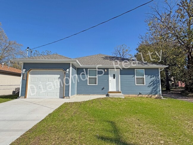 property at 2038 N Summit Ave