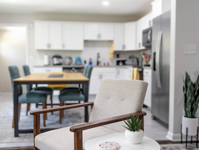 property at 4523 W Montague Ave