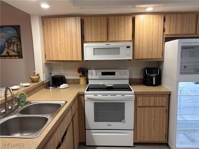 8383 Charter Club Cir in Ft. Myers, FL - Building Photo - Building Photo