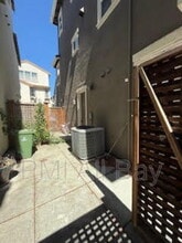 40207 Antigua Rose Terrace in Fremont, CA - Building Photo - Building Photo