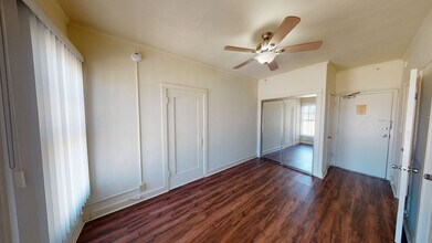 2532 DALY STREET in Los Angeles, CA - Foto de edificio - Interior Photo