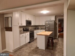 6113 Fox Point Rd in Fredericksburg, VA - Building Photo - Building Photo