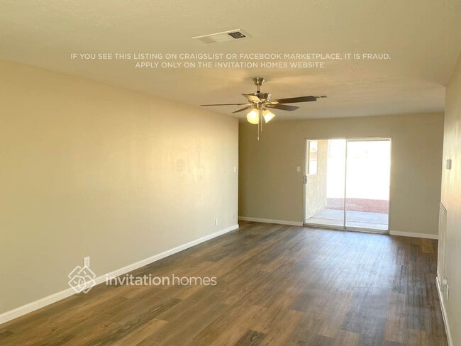 7012 Raincloud Dr in Las Vegas, NV - Foto de edificio - Building Photo