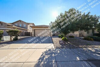 103 W Hawk Way in Chandler, AZ - Building Photo - Building Photo