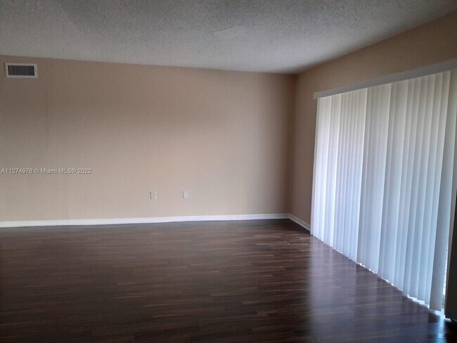 11605 NW 29th Ct-Unit -D5 in Coral Springs, FL - Building Photo - Building Photo