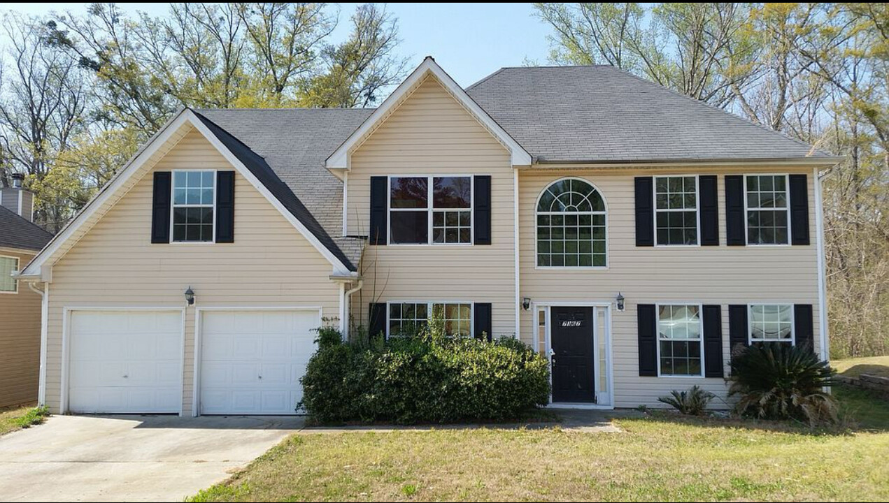 7367 Petunia Dr in Riverdale, GA - Building Photo