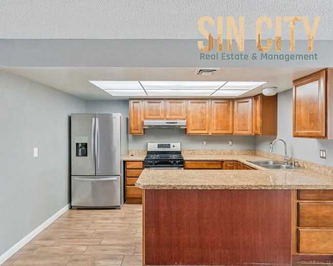 4566 Inland Ct in Las Vegas, NV - Building Photo - Building Photo