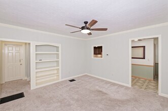 80 High St in Northbridge, MA - Building Photo - Building Photo