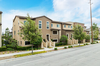 Meadow Park in Claremont, CA - Building Photo - Primary Photo