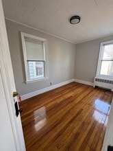 125 W 11th St in Bayonne, NJ - Building Photo - Building Photo