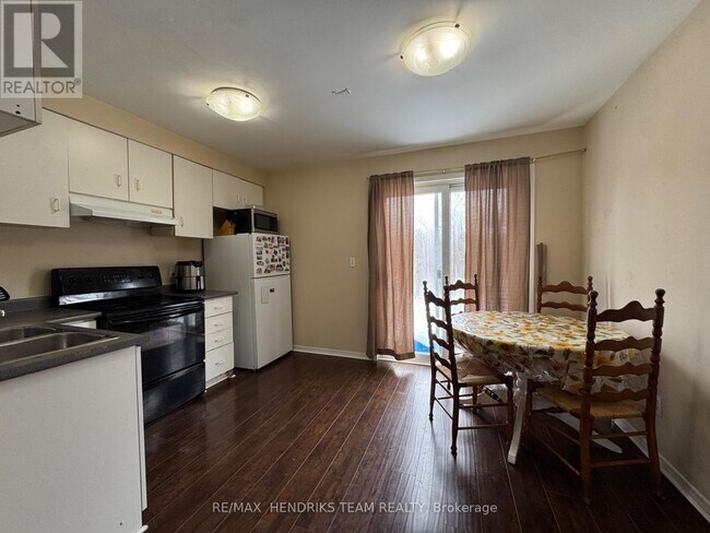 308 Oakdale Ave in St Catharines, ON - Building Photo - Building Photo