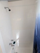 197 Brooks Ave in Rochester, NY - Foto de edificio - Building Photo