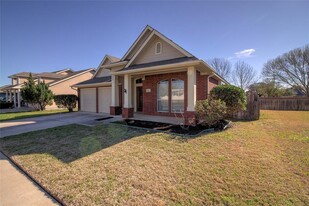 111 Hickory Ln in Georgetown, TX - Foto de edificio - Building Photo