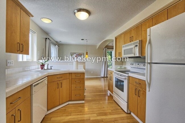 503 SW 207th Ave in Beaverton, OR - Building Photo - Building Photo