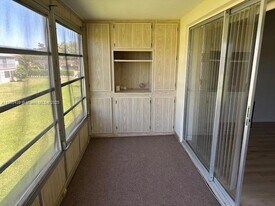 7205 NW 5th Ct, Unit 202 in Margate, FL - Building Photo