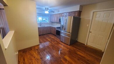 4887 Downing Dr in Columbus, OH - Building Photo - Building Photo