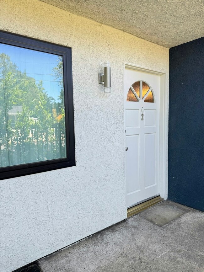 5500 Vesper Ave in Los Angeles, CA - Building Photo - Building Photo