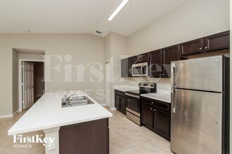 711 Alford St SE in Palm Bay, FL - Building Photo - Building Photo