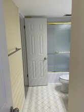 4750 Cove Cir, Unit 808 in Madeira Beach, FL - Foto de edificio - Building Photo