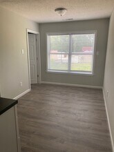 4222 W Bethany Dr in Columbia, MO - Building Photo - Building Photo