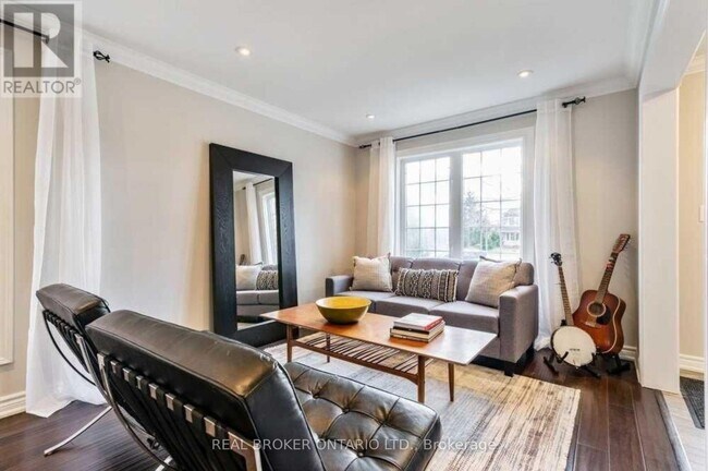 2369 Proudfoot Trail in Oakville, ON - Building Photo - Building Photo