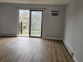 110 Klein Creek Ct in Carol Stream, IL - Building Photo - Building Photo