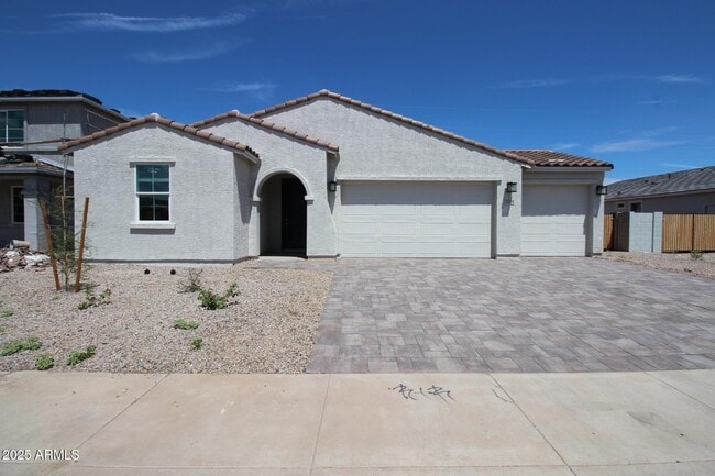 property at 2050 E Piedmont Pl