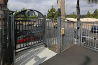 Helix De Oro Condos in Spring Valley, CA - Foto de edificio - Building Photo