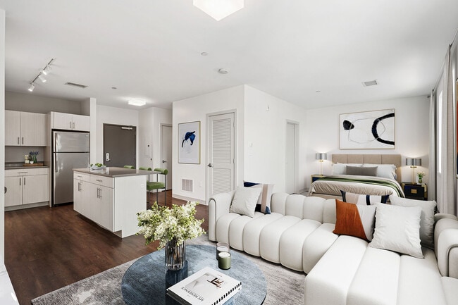 The Beverly Collection: Link 480 in Beverly, MA - Building Photo - Building Photo