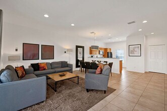 3023 Bird of Paradise Ln in Kissimmee, FL - Building Photo - Building Photo