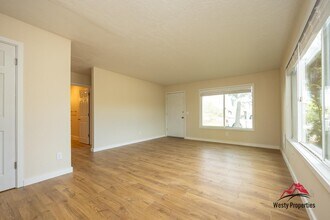 212 N Dekum St in Portland, OR - Building Photo - Building Photo
