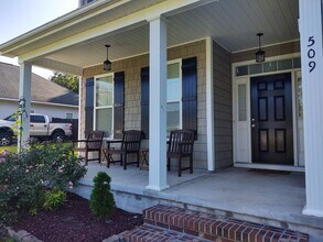509 Blue Angel Ct in Jacksonville, NC - Building Photo - Building Photo