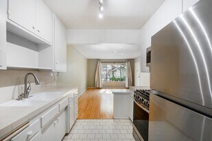 1438 10th St in Santa Monica, CA - Building Photo