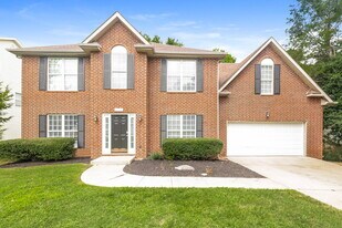1114 Poplar Hollow Dr in La Vergne, TN - Building Photo