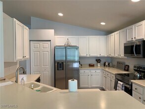 2065 Isla De Palma Cir in Naples, FL - Building Photo - Building Photo