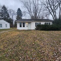 1009 Glenwood Dr in Danville, IL - Building Photo