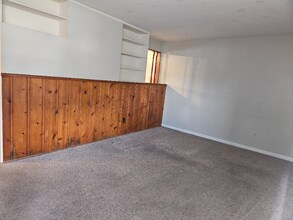 906 Las Vegas Dr in Temple, PA - Building Photo - Building Photo