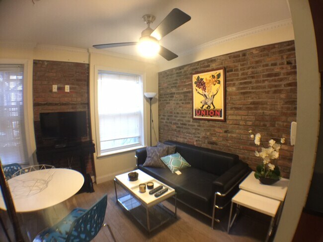 239 W 12th St in New York, NY - Foto de edificio - Building Photo