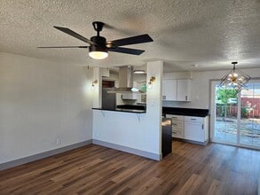 1540 Wyatt Ct in Stayton, OR - Building Photo - Building Photo
