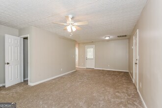 211 Clydesdale Ln SE in Mableton, GA - Building Photo - Building Photo