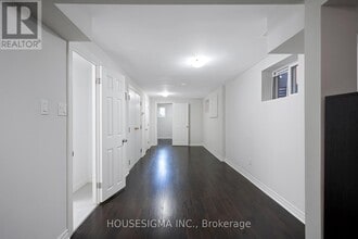 72 Redwood Ave in Toronto, ON - Building Photo - Building Photo