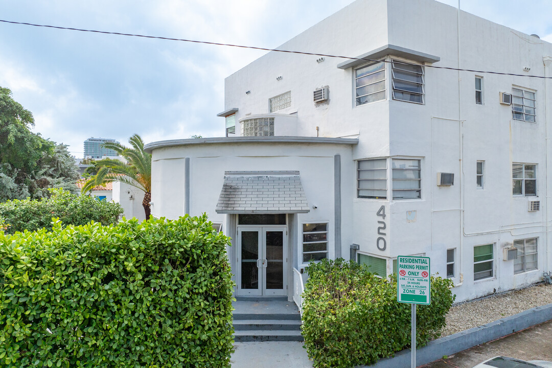 420 78th St in Miami Beach, FL - Building Photo