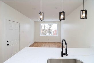 1249 S Kedvale Ave in Chicago, IL - Building Photo - Building Photo