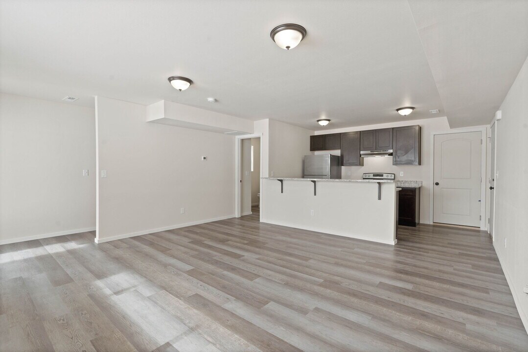 9116 W Winona Rd in Cheney, WA - Building Photo