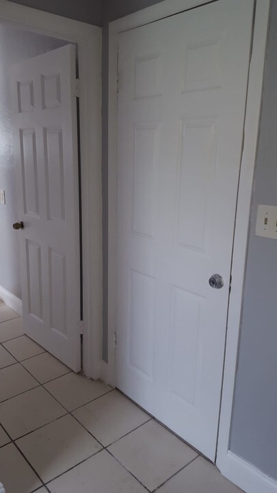 1550 NW 37th Ave in Miami, FL - Building Photo