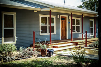 314 2nd St in Blanco, TX - Building Photo - Building Photo