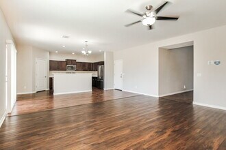 8215 W Pueblo Ave in Phoenix, AZ - Building Photo - Building Photo
